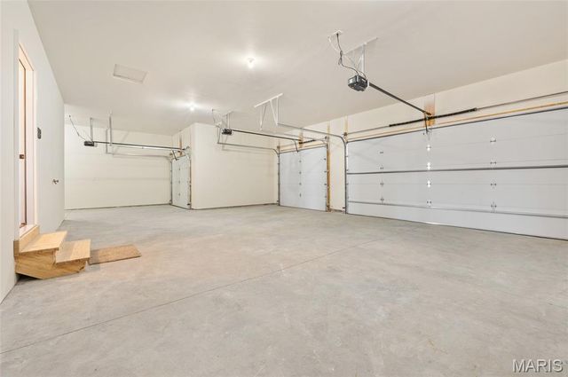 621 Glendale Drive, Troy, IL 62294