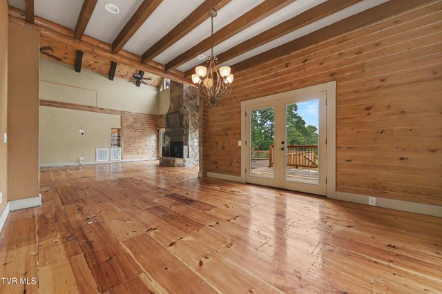 3101 Whitehouse Road, Greeneville, TN 37745