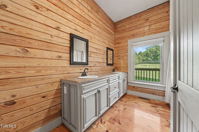 3101 Whitehouse Road, Greeneville, TN 37745