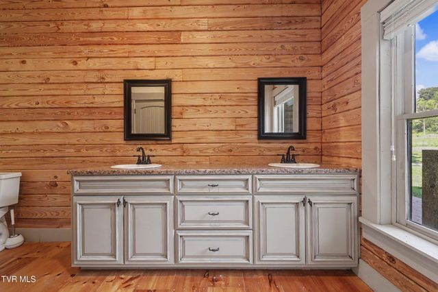 3101 Whitehouse Road, Greeneville, TN 37745