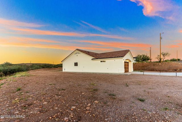 104 Circulo Penjamo, Rio Rico, AZ 85648