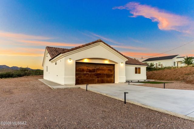 104 Circulo Penjamo, Rio Rico, AZ 85648