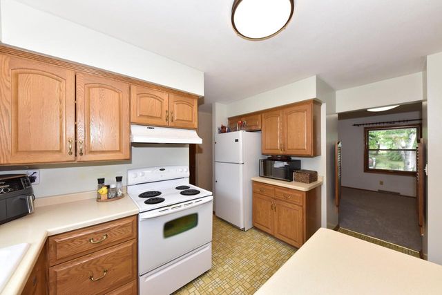 2751 N 118th STREET, Wauwatosa, WI 53222