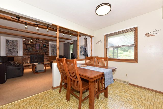 2751 N 118th STREET, Wauwatosa, WI 53222