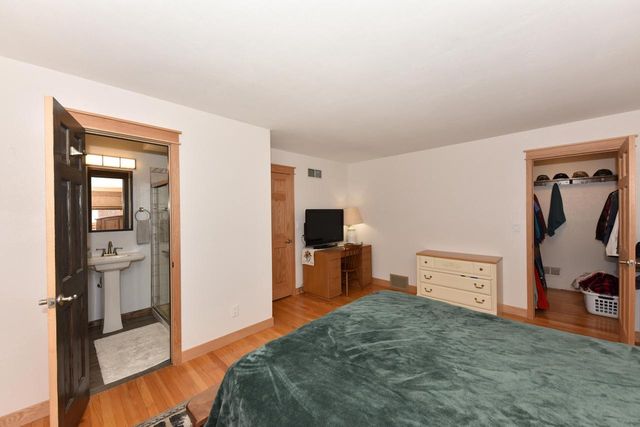 2751 N 118th STREET, Wauwatosa, WI 53222