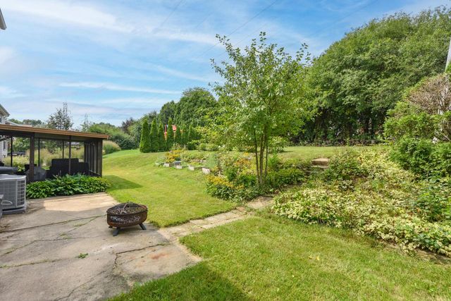 2751 N 118th STREET, Wauwatosa, WI 53222