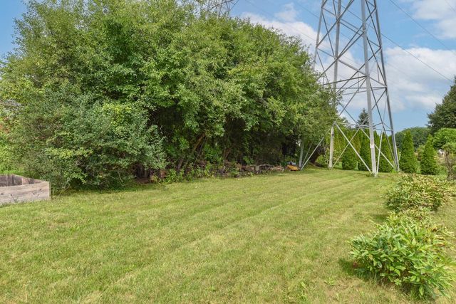 2751 N 118th STREET, Wauwatosa, WI 53222