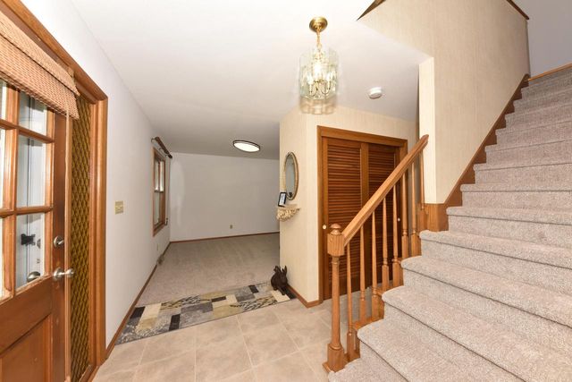 2751 N 118th STREET, Wauwatosa, WI 53222