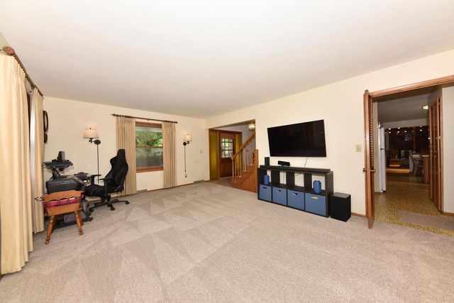 2751 N 118th STREET, Wauwatosa, WI 53222