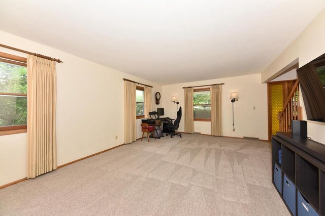 2751 N 118th STREET, Wauwatosa, WI 53222