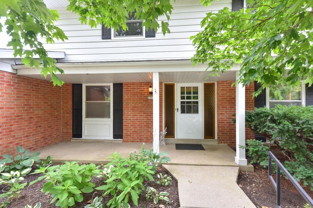 2751 N 118th STREET, Wauwatosa, WI 53222