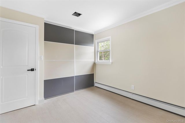 25 Adrienne Lane, Hauppauge, NY 11788