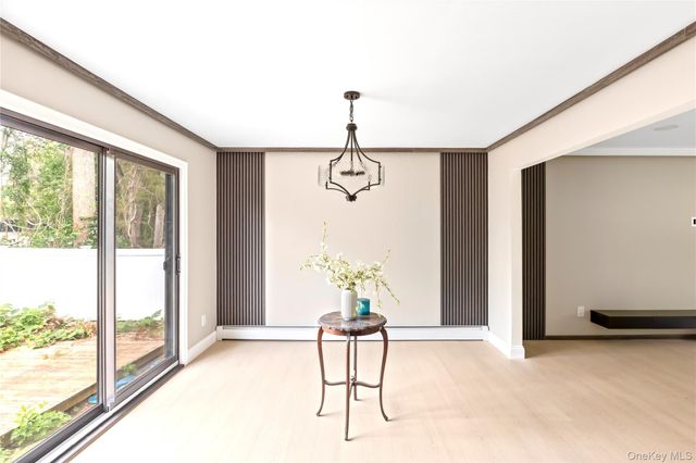 25 Adrienne Lane, Hauppauge, NY 11788