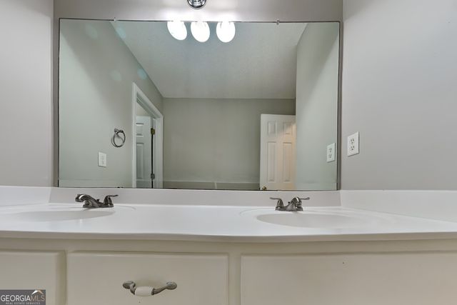 5003 Dockside Drive, Mcdonough, GA 30253