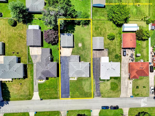 5210 Woodhill Ln, Louisville, KY 40219
