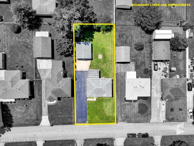 5210 Woodhill Ln, Louisville, KY 40219