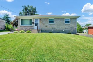 5210 Woodhill Ln, Louisville, KY 40219