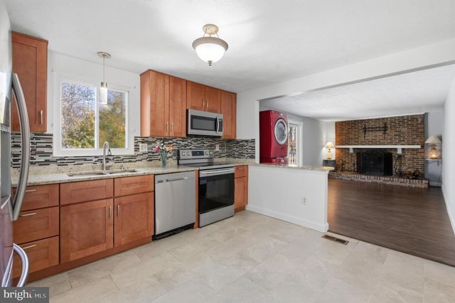 6410 KILLARNEY ST, Clinton, MD 20735