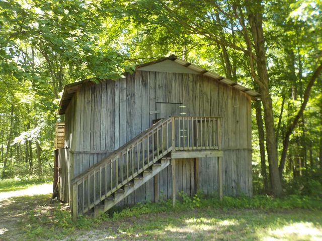 6133 S County Road 490 west Road, Paoli, IN 47454