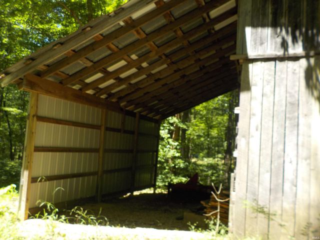 6133 S County Road 490 west Road, Paoli, IN 47454