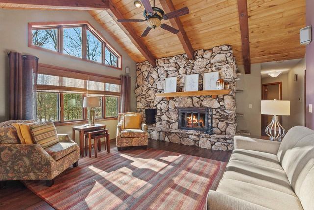 5570 APPLEWOOD COURT, Stevens Point, WI 54482