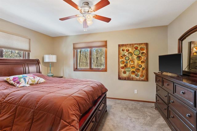 5570 APPLEWOOD COURT, Stevens Point, WI 54482