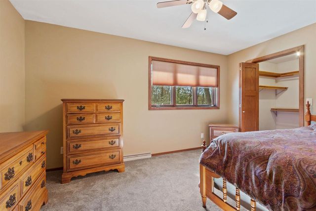 5570 APPLEWOOD COURT, Stevens Point, WI 54482