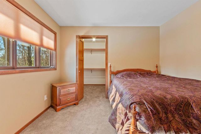 5570 APPLEWOOD COURT, Stevens Point, WI 54482