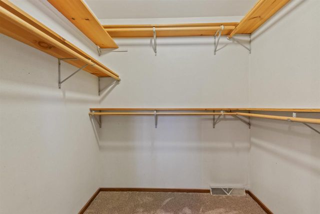 5570 APPLEWOOD COURT, Stevens Point, WI 54482