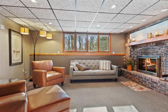 5570 APPLEWOOD COURT, Stevens Point, WI 54482