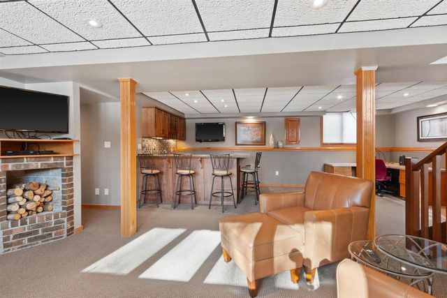 5570 APPLEWOOD COURT, Stevens Point, WI 54482