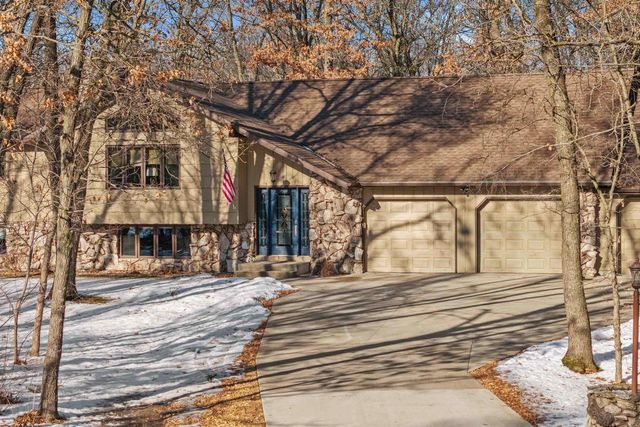 5570 APPLEWOOD COURT, Stevens Point, WI 54482