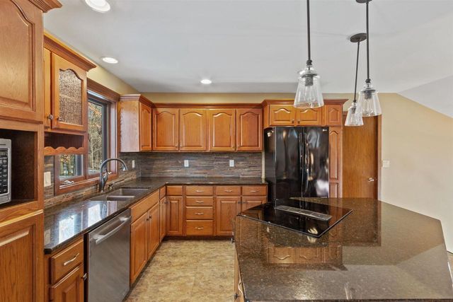 5570 APPLEWOOD COURT, Stevens Point, WI 54482