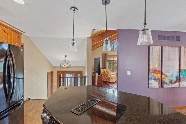 5570 APPLEWOOD COURT, Stevens Point, WI 54482