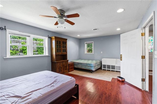 6203 N Main Street, Gladstone, MO 64118