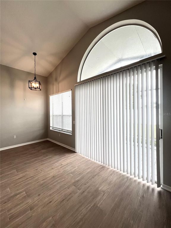 Image 13 of property listing at 18564 KINGBIRD DRIVE, Lutz, FL 33558
