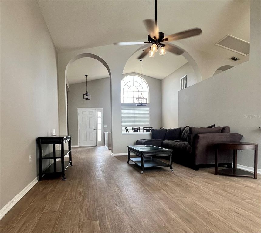 Image 7 of property listing at 18564 KINGBIRD DRIVE, Lutz, FL 33558