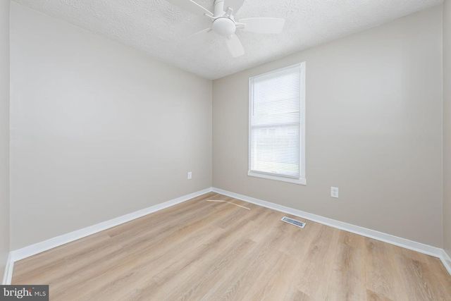 97 N QUEEN, West Deptford, NJ 08086