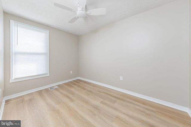 97 N QUEEN, West Deptford, NJ 08086