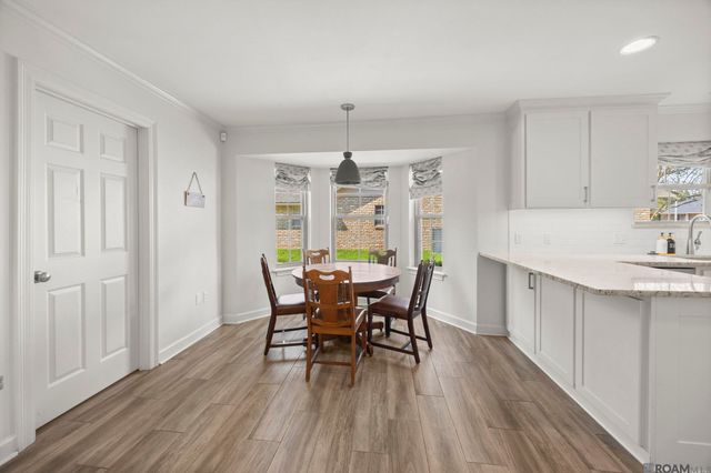 4242 Pine Park Dr, Baton Rouge, LA 70809