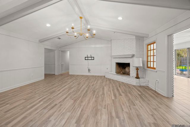 4242 Pine Park Dr, Baton Rouge, LA 70809