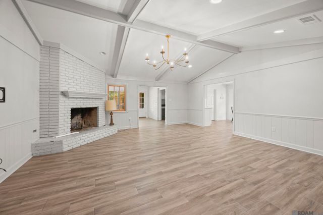 4242 Pine Park Dr, Baton Rouge, LA 70809