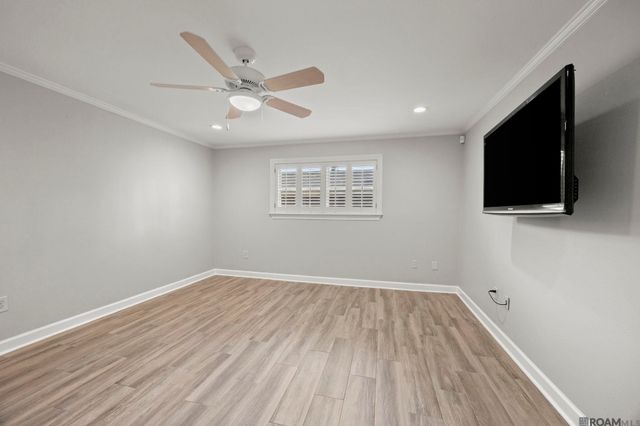4242 Pine Park Dr, Baton Rouge, LA 70809