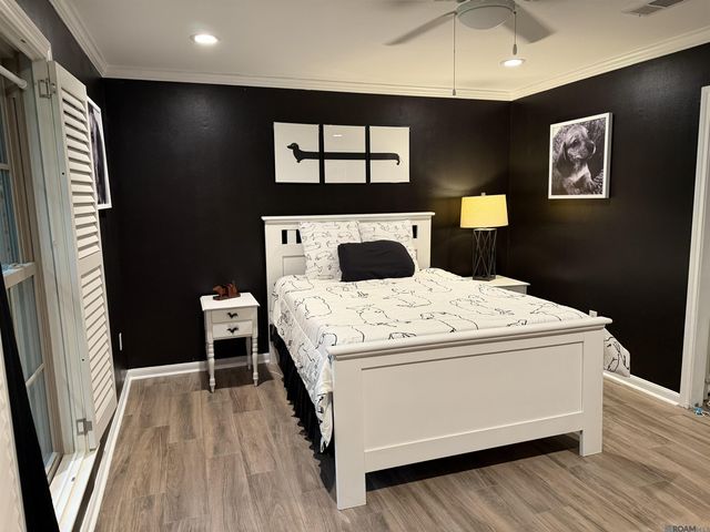 4242 Pine Park Dr, Baton Rouge, LA 70809