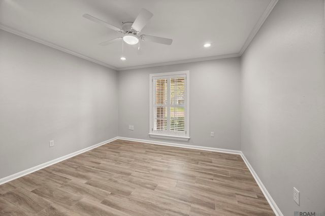 4242 Pine Park Dr, Baton Rouge, LA 70809