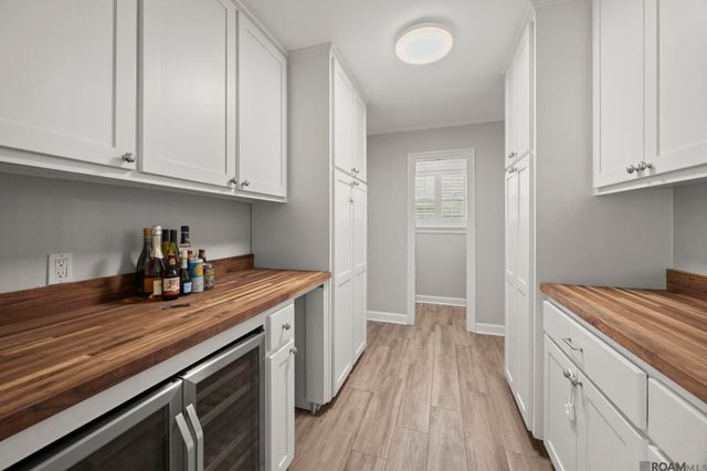 4242 Pine Park Dr, Baton Rouge, LA 70809