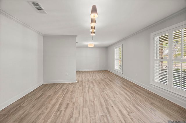 4242 Pine Park Dr, Baton Rouge, LA 70809