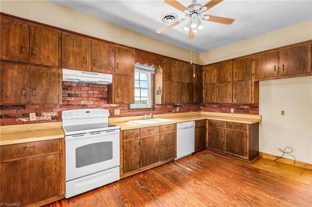 1721 Garner Road, Yadkinville, NC 27055