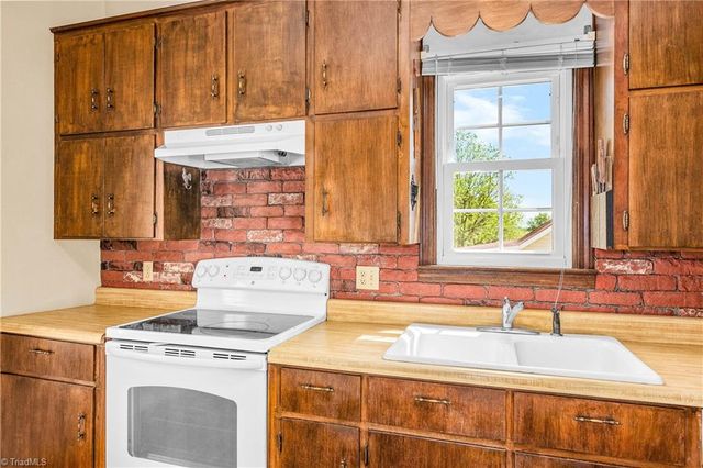 1721 Garner Road, Yadkinville, NC 27055