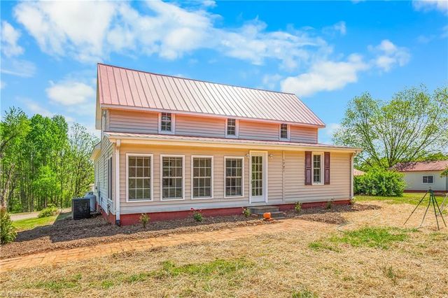 1721 Garner Road, Yadkinville, NC 27055